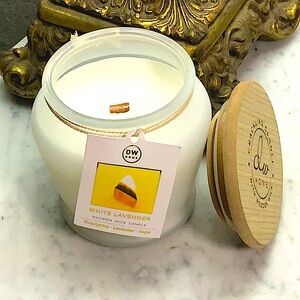 DW HOME CANDLE WHITE LAVENDER  CRACKLING WOOD WICK NEW 9.5oz